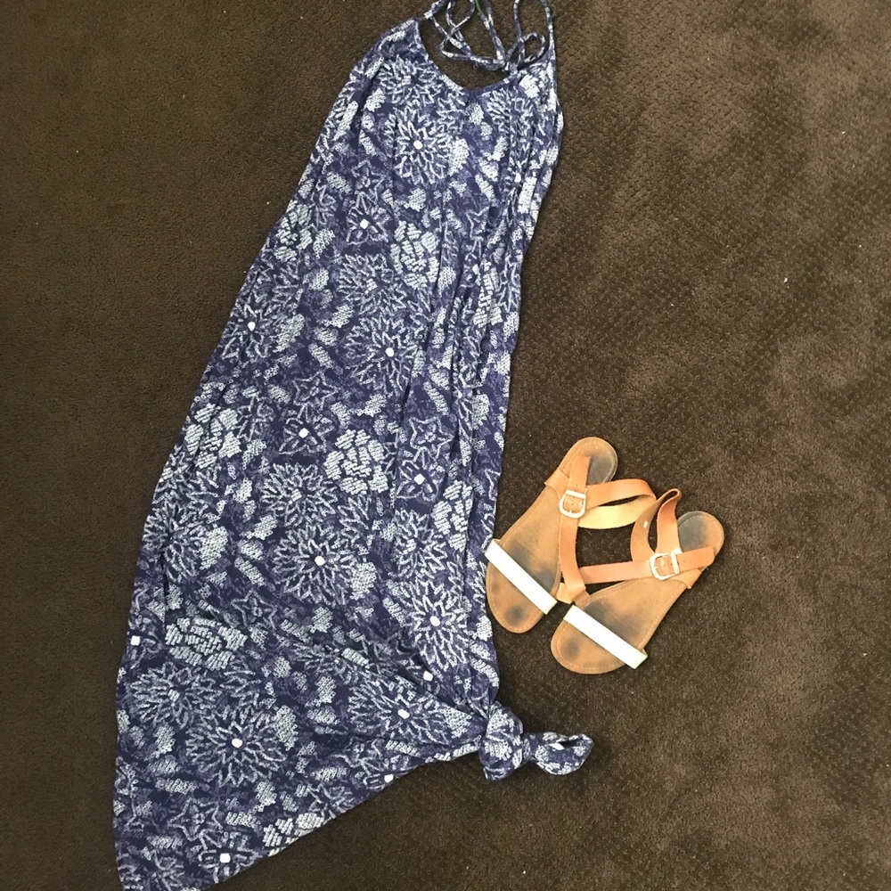 Roxy tieback sun dress. Size medium.